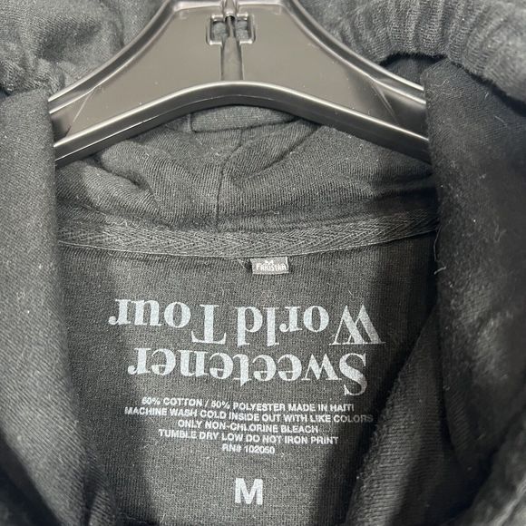 Ariana Grande Sweetener World Tour 2019 Hoodie Ladies Size Medium God Is A Woman - Picture 8 of 10